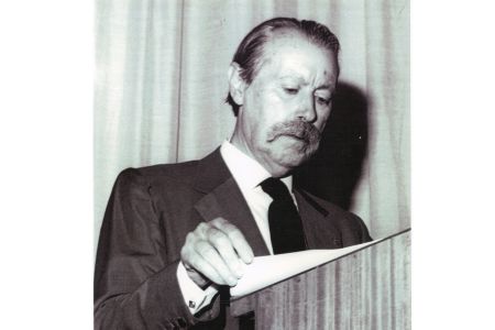 José Pérez del Río giving a speech
